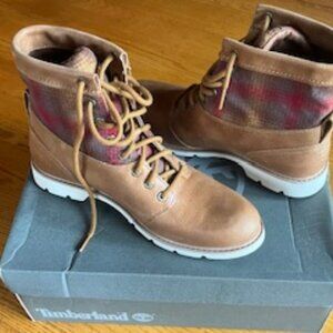 TIMBERLAND BRAMHAL ANKLE BOOTS, WOMENS SIZE 9...NEW/BOX TBOA11LAM